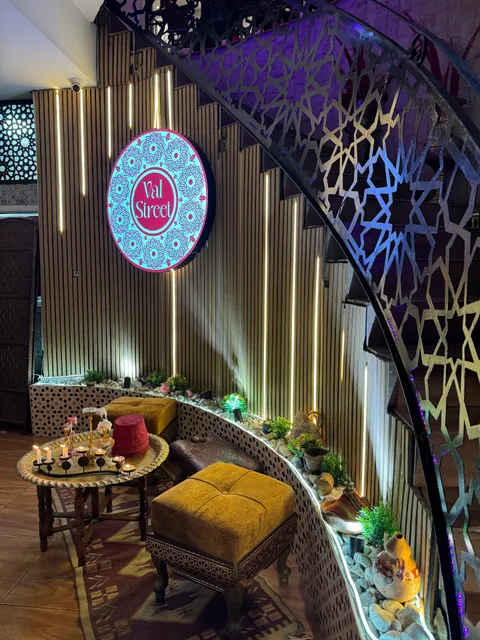 Val Street Restaurant Traditionnel