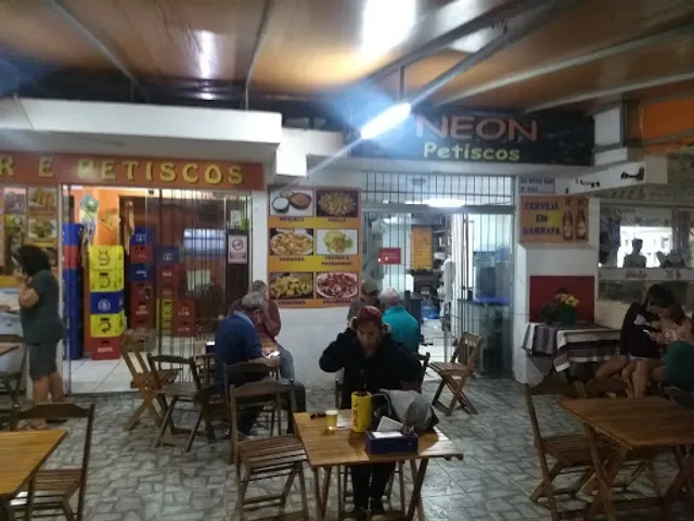 Neon Bar e Petiscos