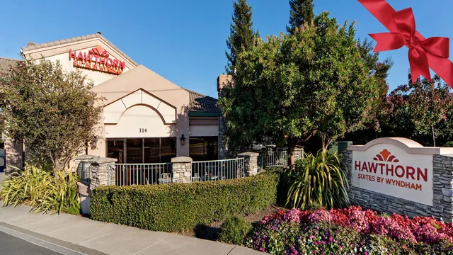 Hawthorn Suites by Wyndham Napa Valley