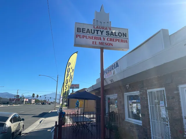 Pupuseria y Creperia El Mesón