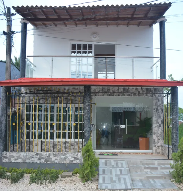 Sea Breeze Beach Hostel