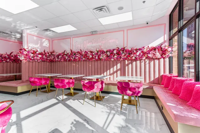 House Of Chimney Cakes Café