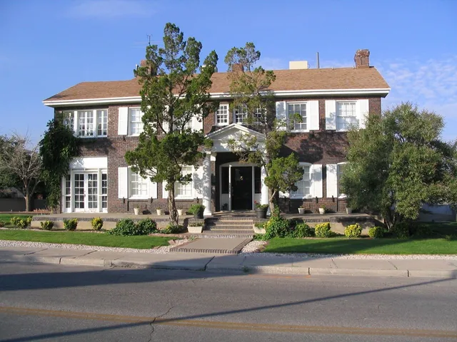 Hawthorne House (EV J-1772 near UTEP)