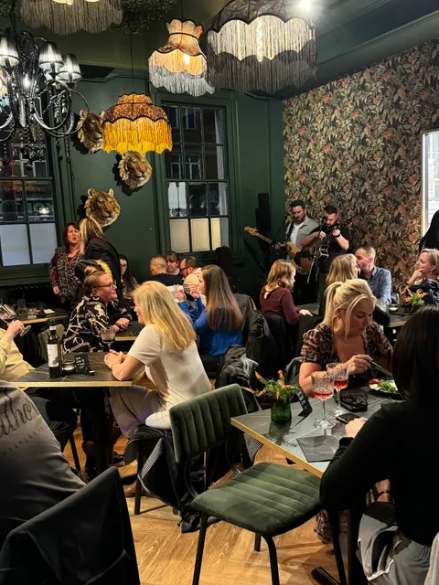 Vault 2 Bar & Bistro