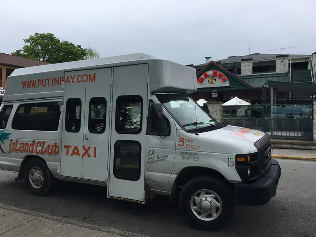 Put-in-Bay Taxis