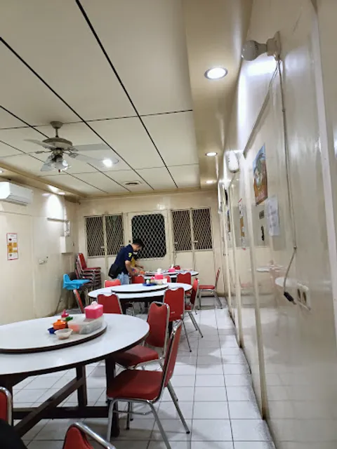 Bintang Borneo, Dimsum & Congee (ex RM Borneo)