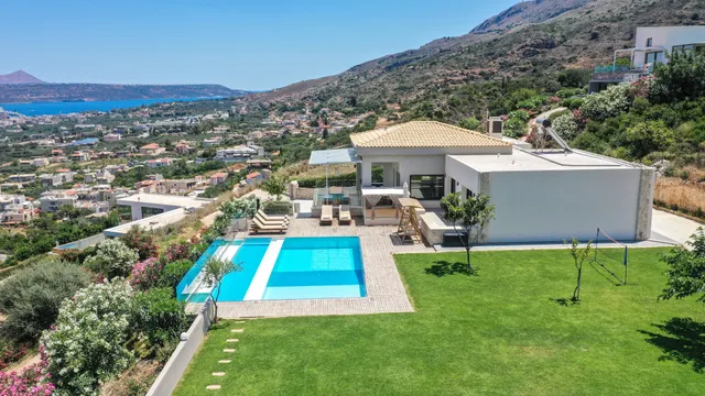 Villa Kedria with a panoramic ocean view