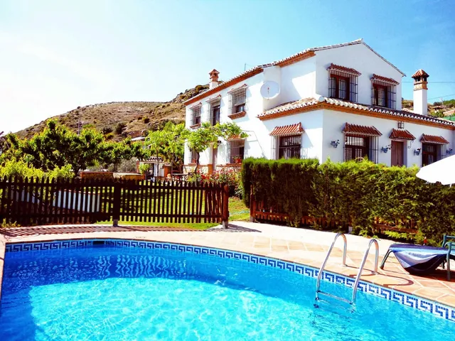 Villas Ruta del Sol. Casa Rural Almendros