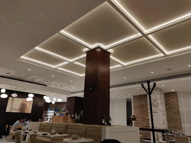 Sonoma Restaurant & Wine Bar