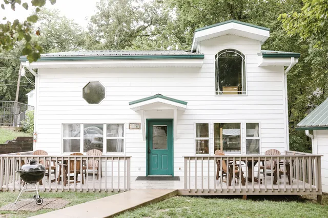 The Cottages at Lake Shore