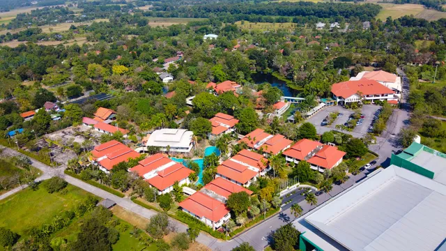 Thara Cholapruek Resort