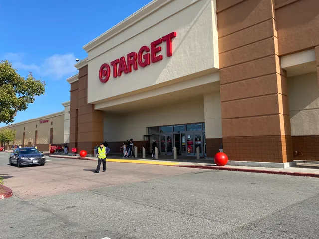 Pinole Vista Crossing