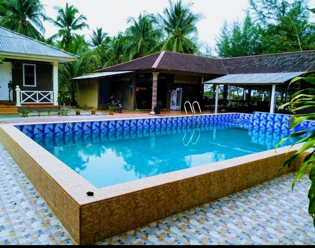 Kandiez Sunrise Beach Resort