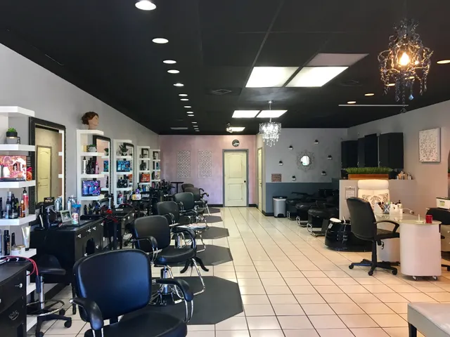 Mane Retreat Salon