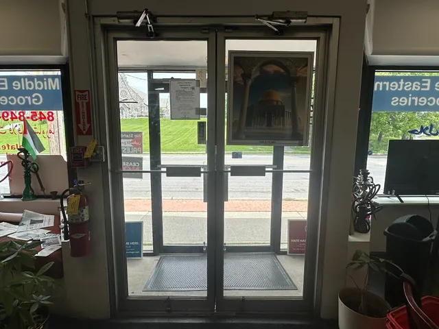 Halal Aladdin Grill and Grocery Market