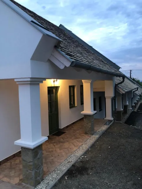 Borostyán Porta Lesencetomaj