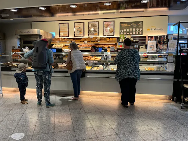Bäcker Andresen im Edeka Grümmi