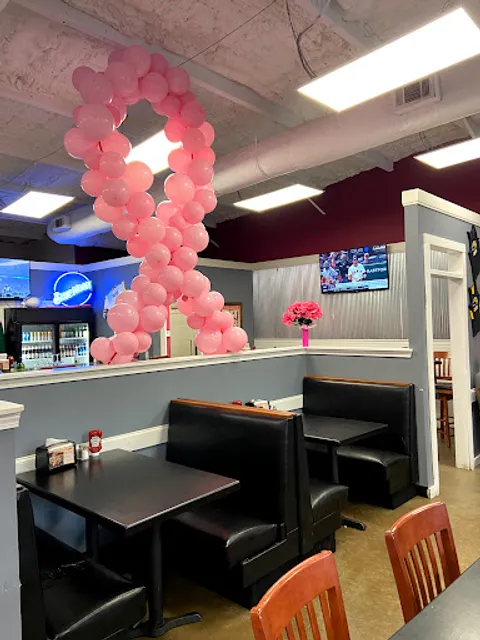 Hurley Huddle Sports Grill