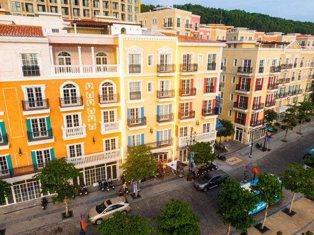 KHÁCH SẠN ROYAL PHÚ QUỐC