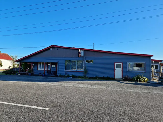 Kokatahi Hotel & The Valley Hub