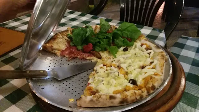Tutti Bona Pizza