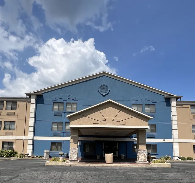 AmericInn by Wyndham Glendale/Milwaukee