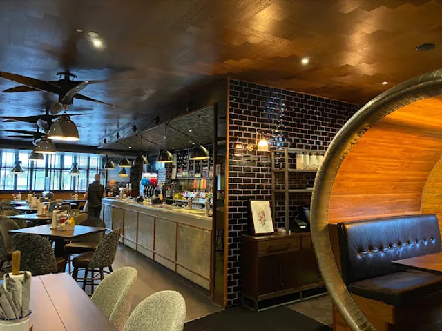 Airport Pub, Manchester Airport