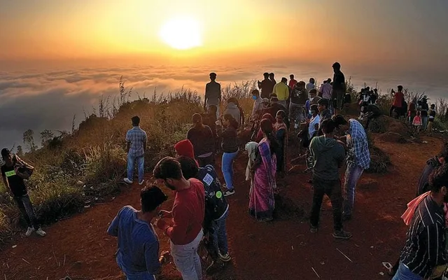 Kurumbalakotta Viewpoint Tent Stay