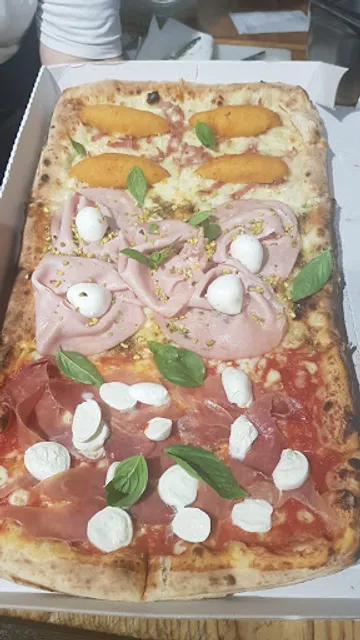 Pizzeria OperaKm0