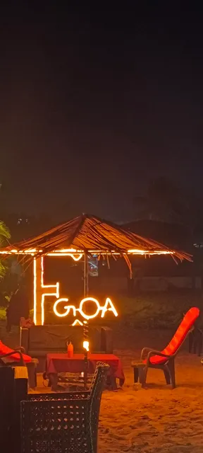 Beach edge calangute