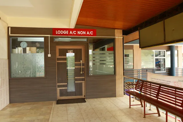 Rahmath Rooms & Lodge