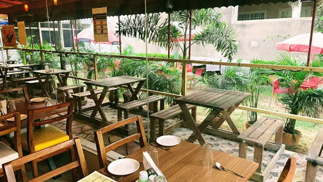 Khana Khazana Restaurant & Cafe