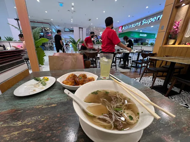 Pho Hoa - Ayala Cloverleaf