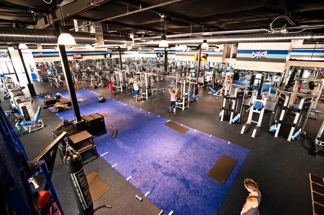 Crunch Fitness - Carmel Valley