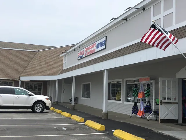 Cape Cod Sweat & Tee