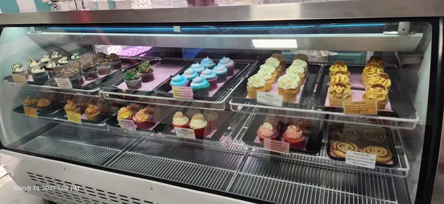 Ausome Cre8ions with Maddie