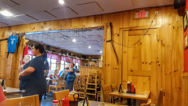 Hawg Wild Smokehouse & Taproom