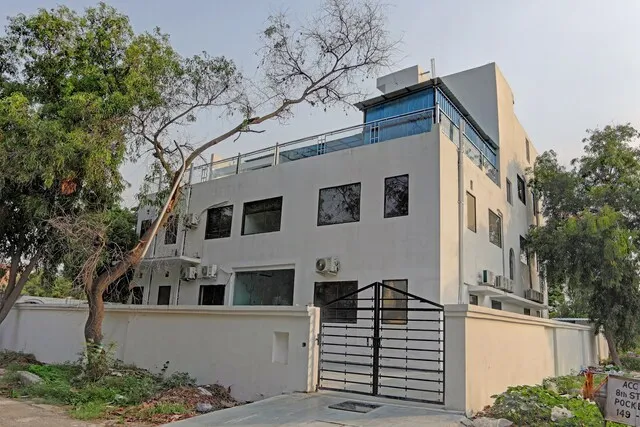 Capital O 81175 PEARL NEST