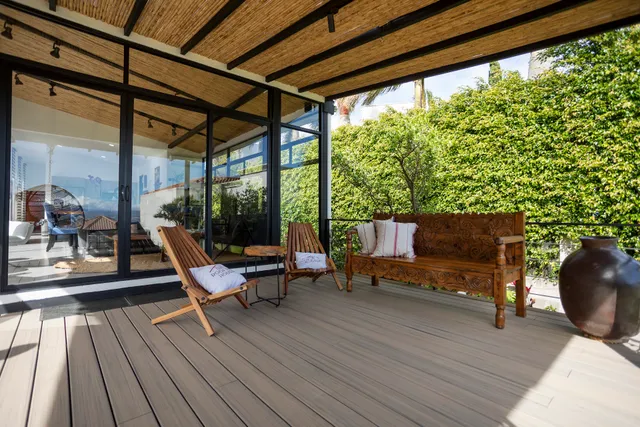 The RoofTop House Monasterio