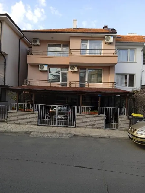 Къща за гости Ганчеви