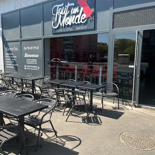 Tout Un Monde