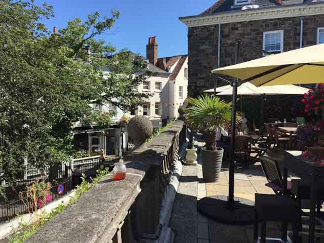 Hideaway Patisserie and Brasserie