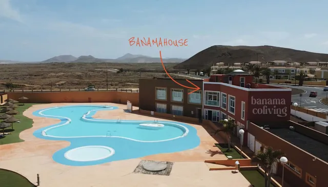 Banama Coliving & Coworking, Surf & Yoga | Casa Roja