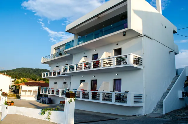 ASMINI STUDIOS apartments & villa