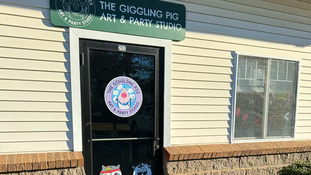 The Giggling Pig Art & Party Studio LLC