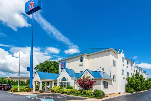 Motel 6 Chattanooga, TN - Downtown