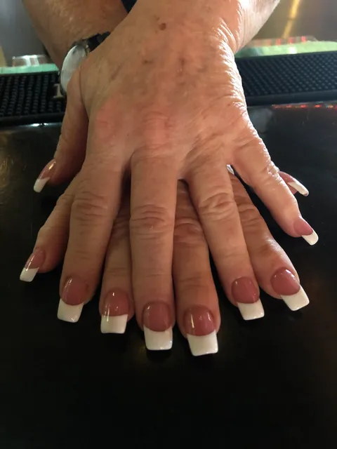 Gloss Nails & Spa