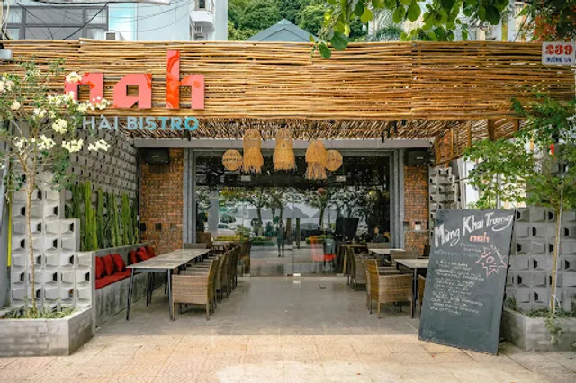 Nah Thai Bistro (Ẩm Thực Thái Lan)