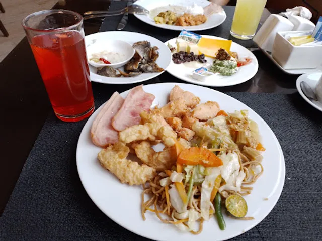 Bistro Breakfast Buffet Restaurant - City Garden Hotel Makati