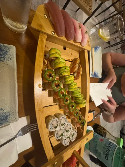 Hanami Sushi & Asian Cuisine